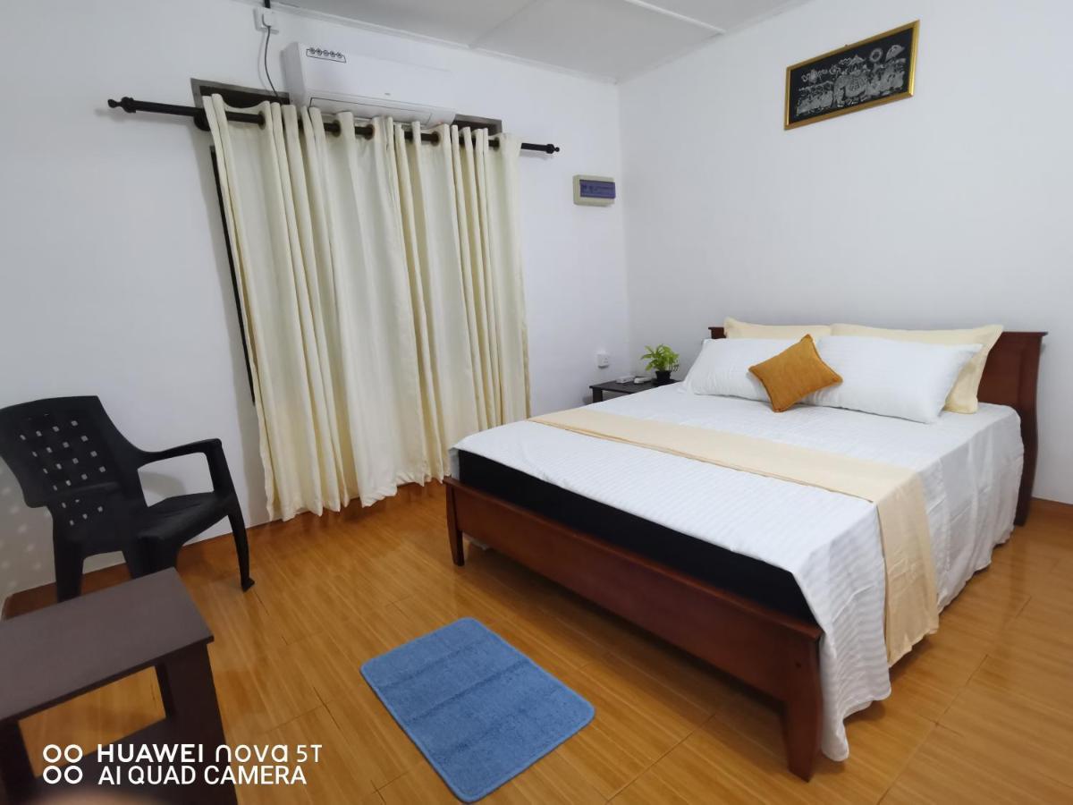 Bee Cottage Negombo Luaran gambar