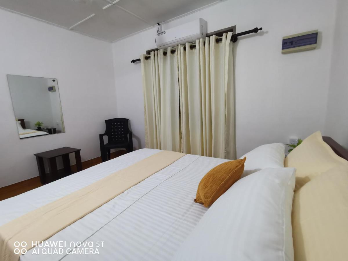 Bee Cottage Negombo Luaran gambar