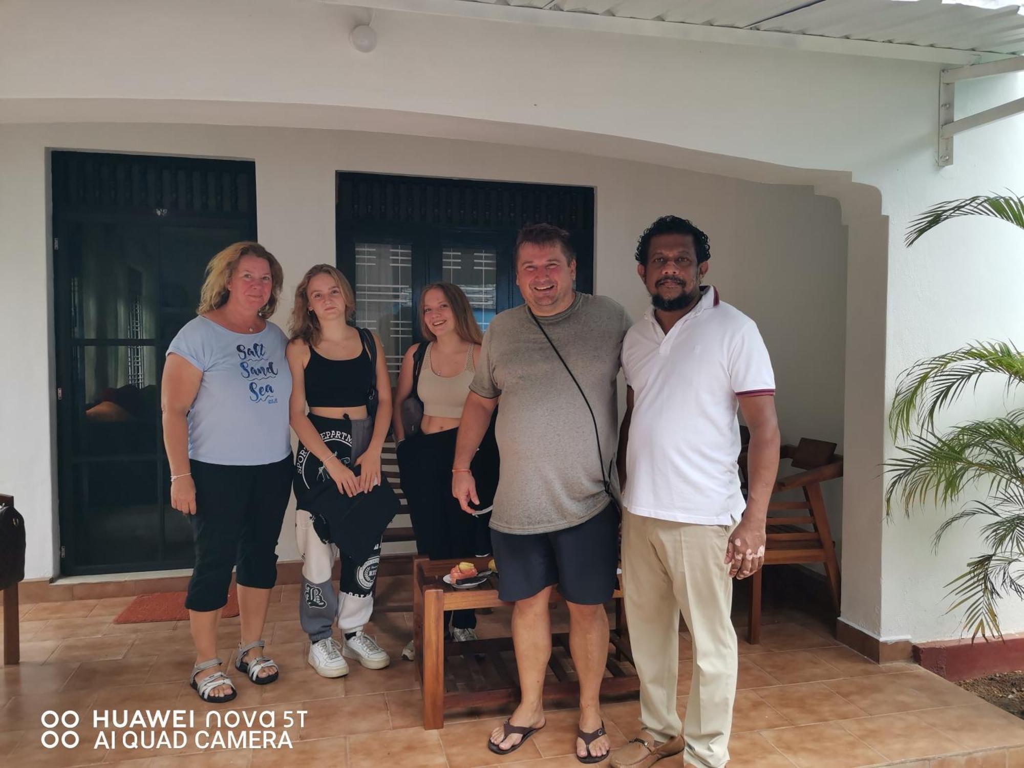 Bee Cottage Negombo Luaran gambar