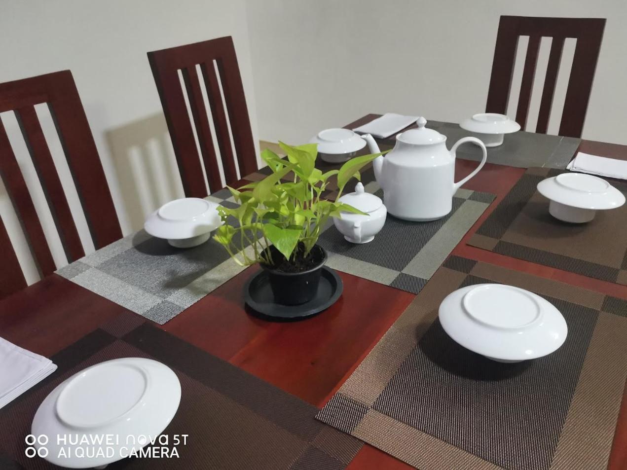 Bee Cottage Negombo Luaran gambar
